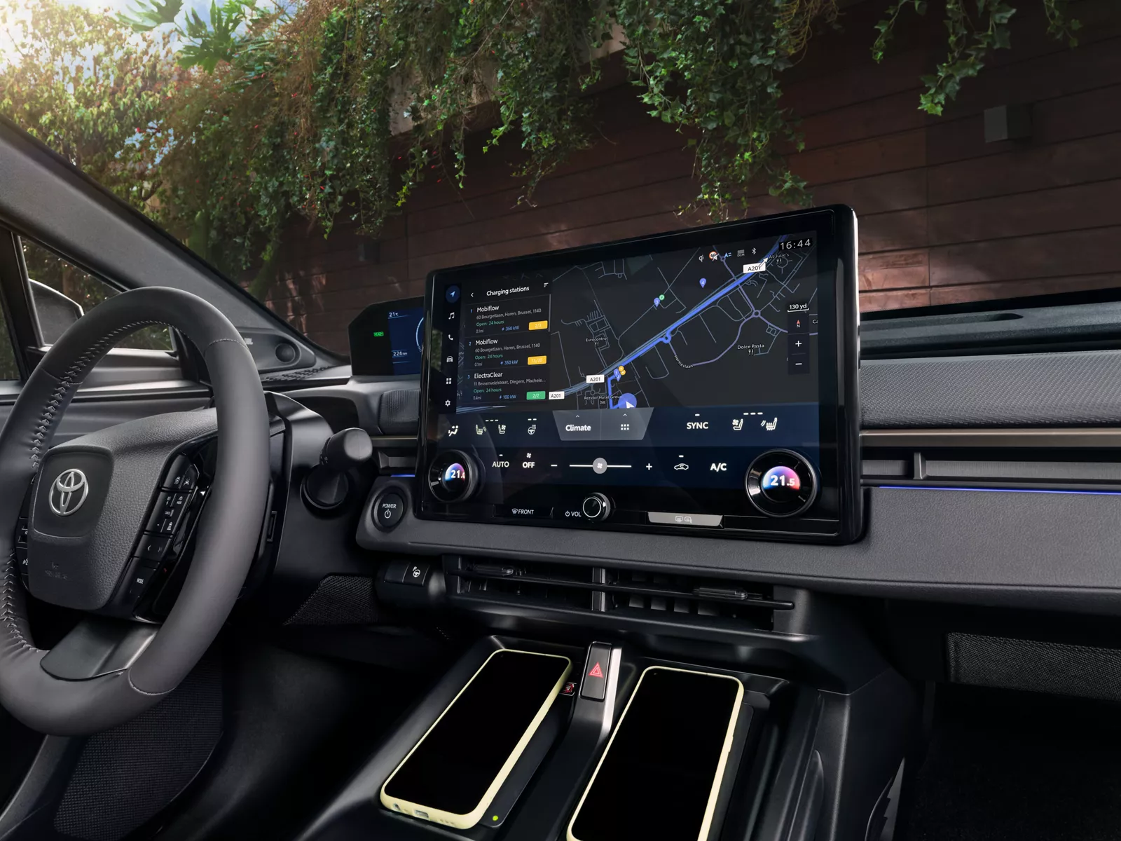 &Eacute;cran tactile central 14 pouces